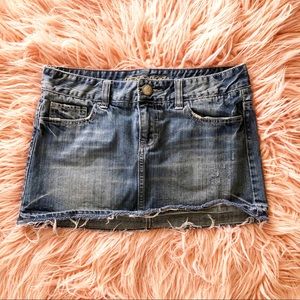 AMERICAN EAGLE l size 8 jean skirt